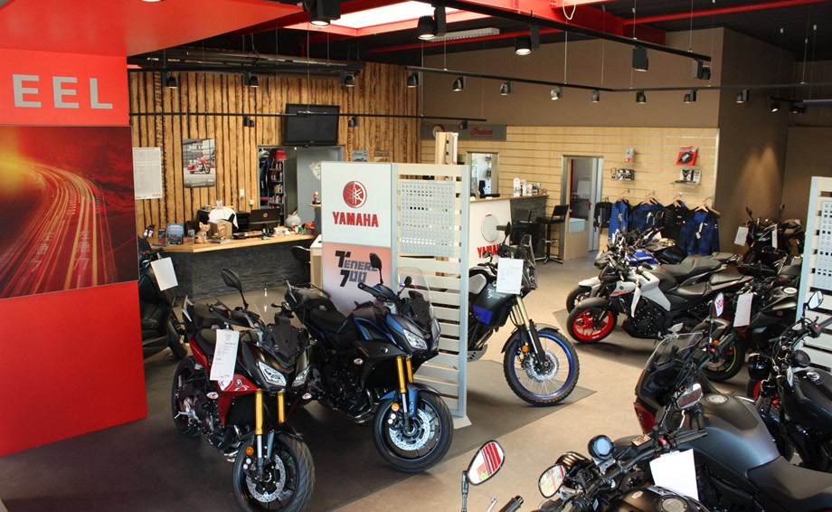 AS Customs Showroom 1