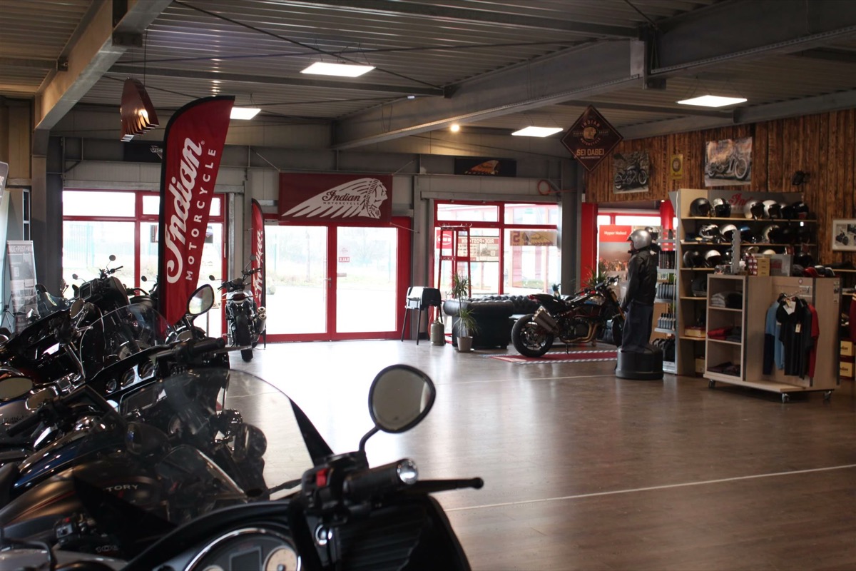 AS Customs Showroom 2