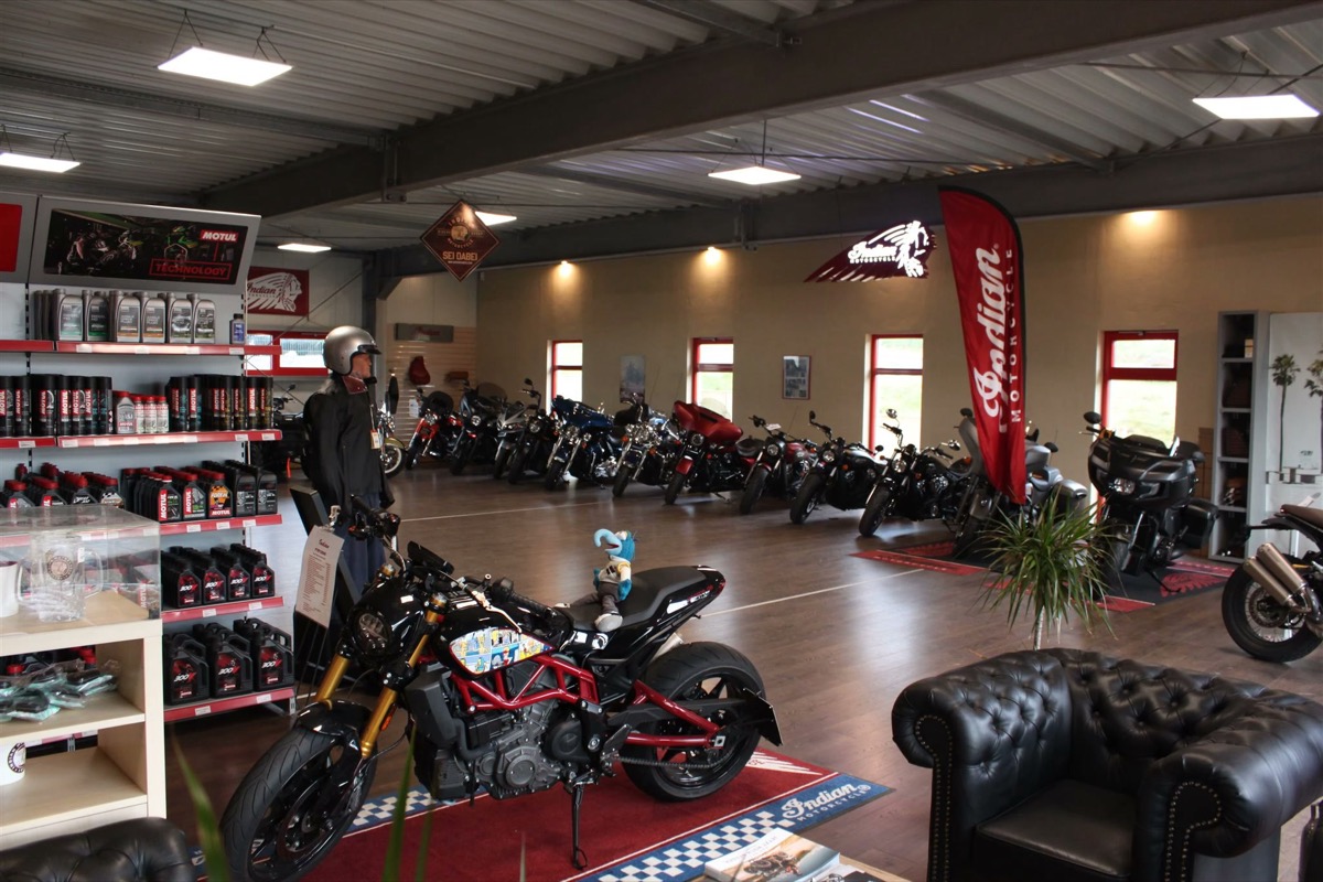 AS Customs Showroom 7